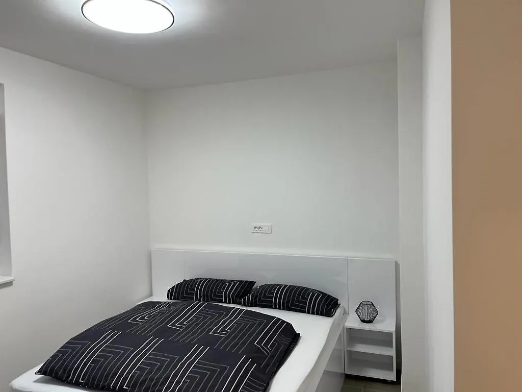 Apartment Noah Vrsi