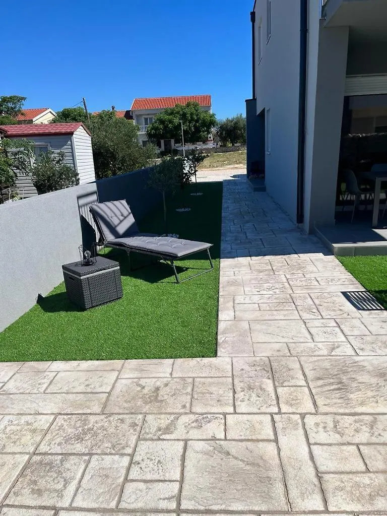 Apartment Noah Vrsi 0*,