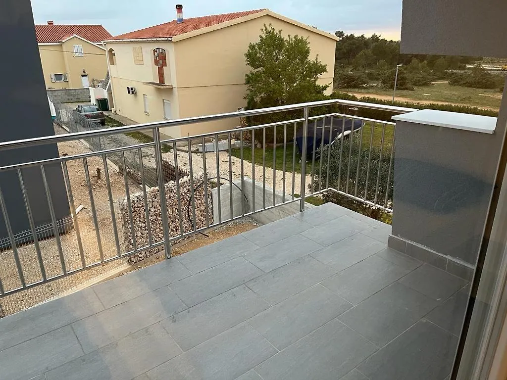 Apartment Noah Vrsi
