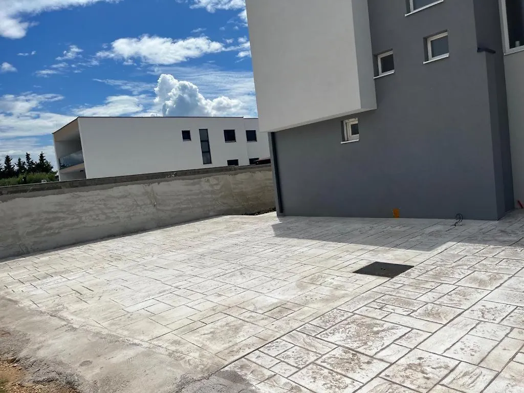 Apartment Noah Vrsi 0*,  Croatia